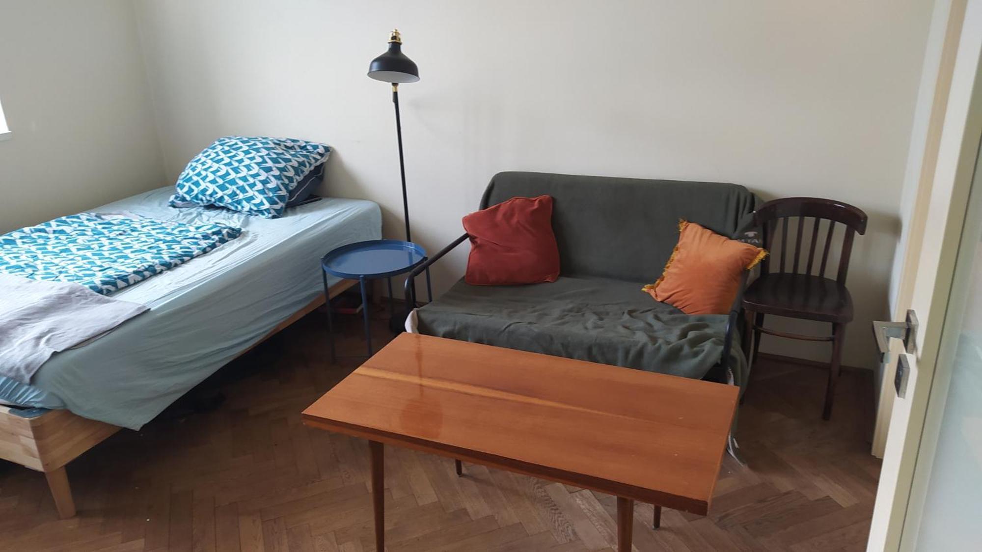 Spacious In 6 Near Center Kwatera prywatna