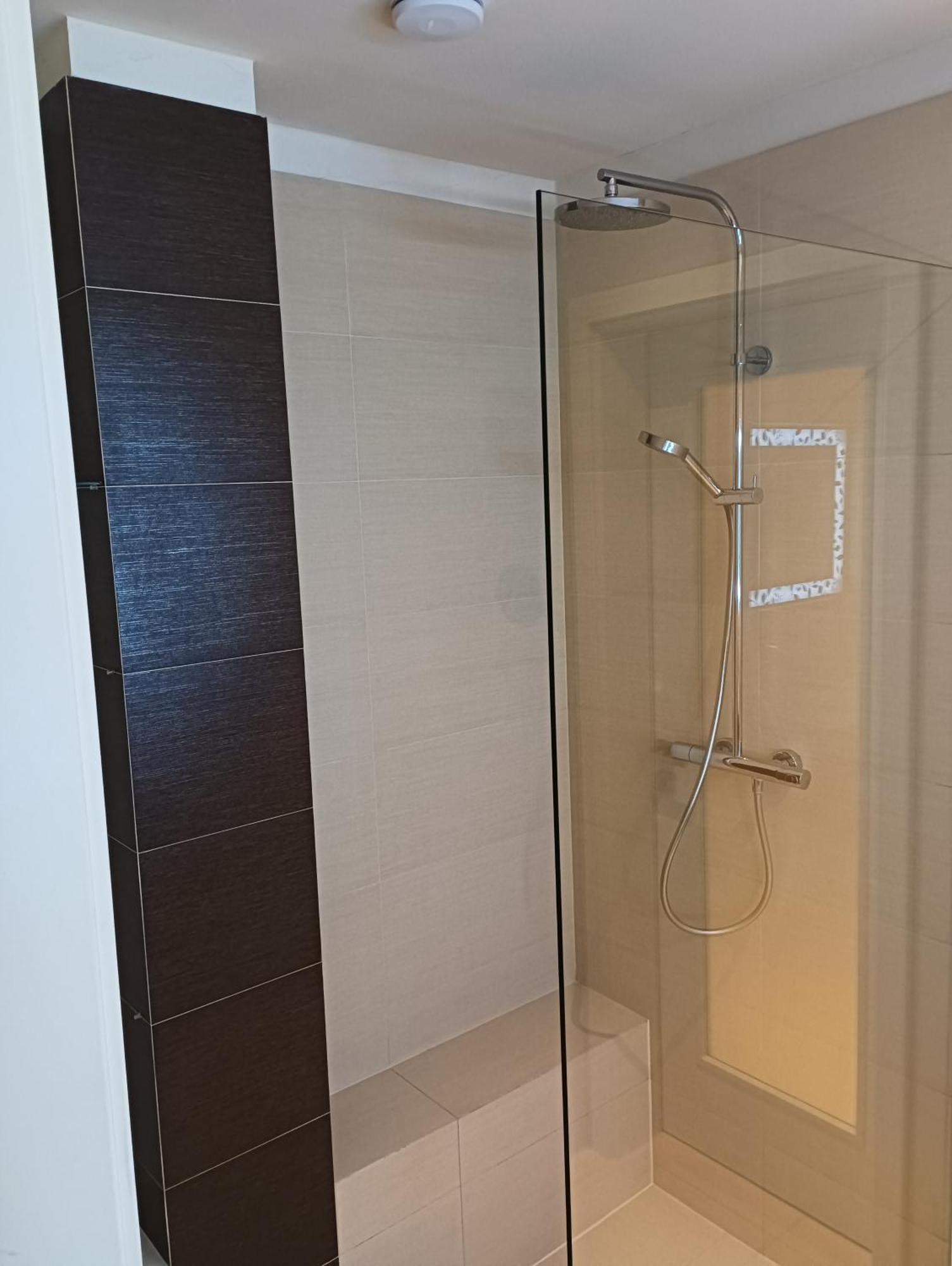 Spacious In 6 Near Center Kwatera prywatna